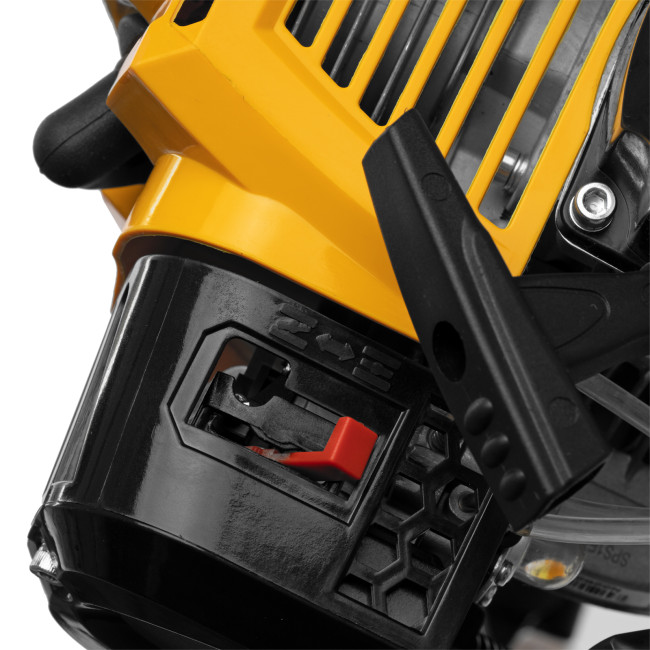 Триммер бензиновый DTS-33S, 33 см3, разъемная штанга, состоит из 2 частей Denzel Триммер бензиновый DTS-33S, 33 см3, разъемная штанга, состоит из 2 частей Denzel