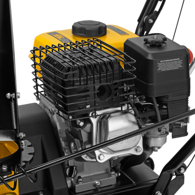 Бензиновая снегоуборочная машина SBM 610, 212 cc, ручной старт, фара Denzel