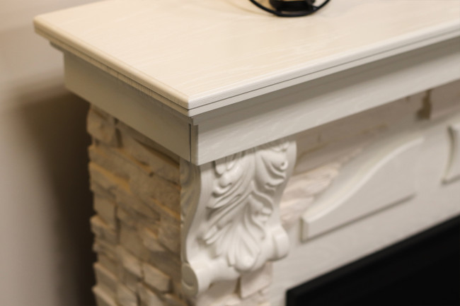 Каминокомплект Dublin - Слоновая кость с патиной / Сланец крем с очагом Fobos FX M Brass