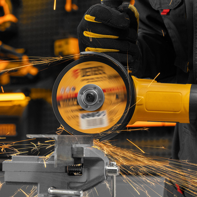 Машина шлифовальная угловая AG125-1500, 1500 Вт, 125 мм, 3000-11000 об/мин Denzel