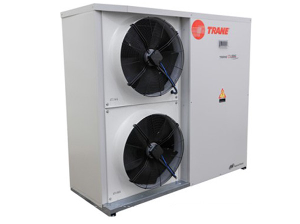 CGB 028 со спиральным компрессором с воздушным охлаждением