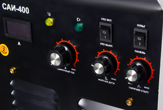 Сварочный аппарат инверторный Ресанта САИ 400 Сварочный аппарат инверторный Ресанта САИ 400