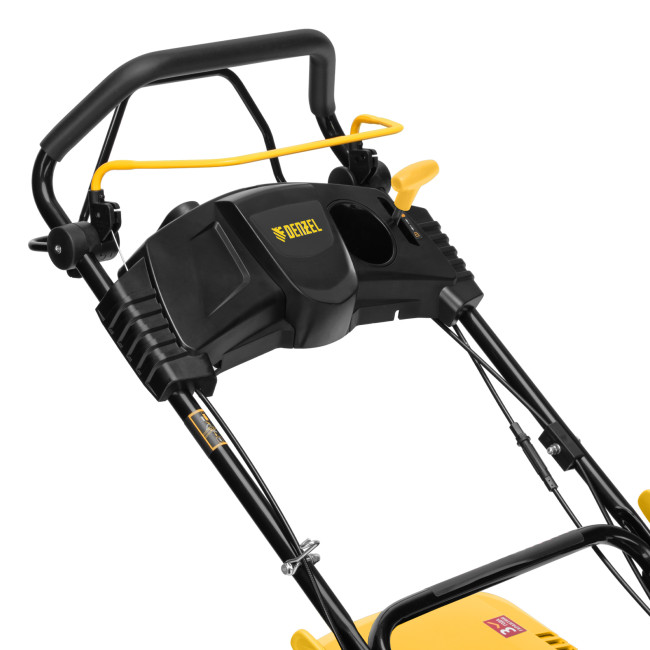 Бензиновая газонокосилка GLT-460SP-T, Trike 149 см3, 46 см, привод, панель, 60л Denzel Бензиновая газонокосилка GLT-460SP-T, Trike 149 см3, 46 см, привод, панель, 60л Denzel