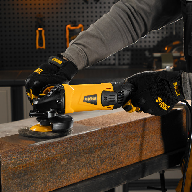 Машина шлифовальная угловая AG125-1100A, 1100 Вт, 125 мм, 3000-11000 об/мин Denzel Машина шлифовальная угловая AG125-1100A, 1100 Вт, 125 мм, 3000-11000 об/мин Denzel