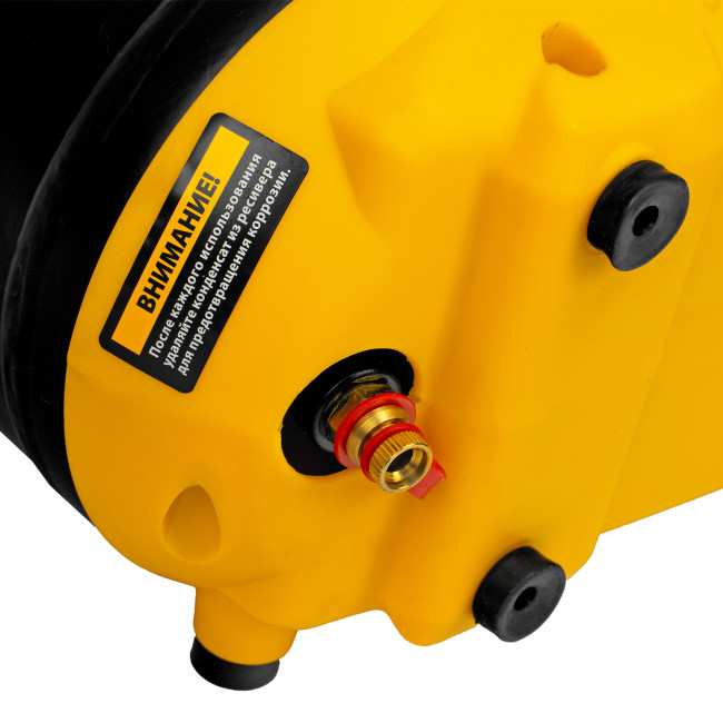 Компрессор воздушный DL1300, 10 бар, 1,3 кВт 180 л/мин 5 л, с набором аксессуаров Denzel Компрессор воздушный DL1300, 10 бар, 1,3 кВт 180 л/мин 5 л, с набором аксессуаров Denzel