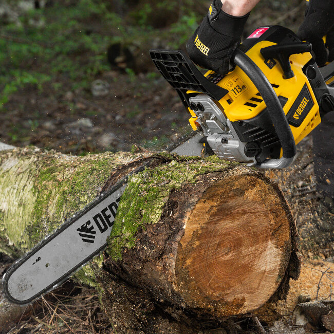 Пила цепная бензиновая DS-5820, шина 50 см, 58 см3, 3.6 л.с, шаг 0,325, паз 1,5 мм, 76 звеньев Denzel