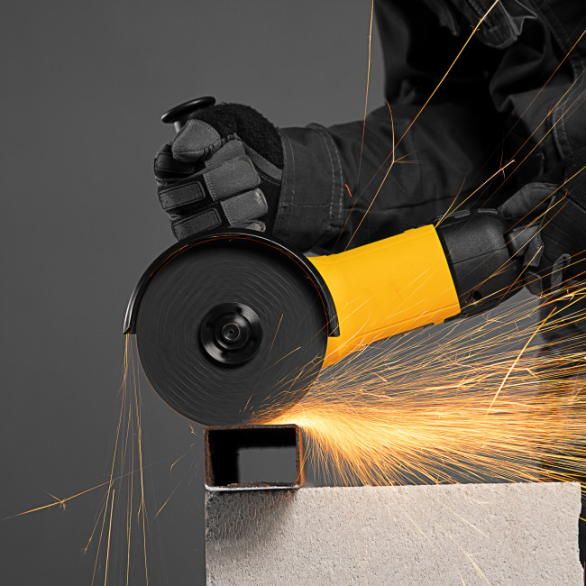 Машина шлифовальная угловая AGH125-1200A, 1200 Вт, 125 мм, 11000 об/мин Denzel Машина шлифовальная угловая AGH125-1200A, 1200 Вт, 125 мм, 11000 об/мин Denzel