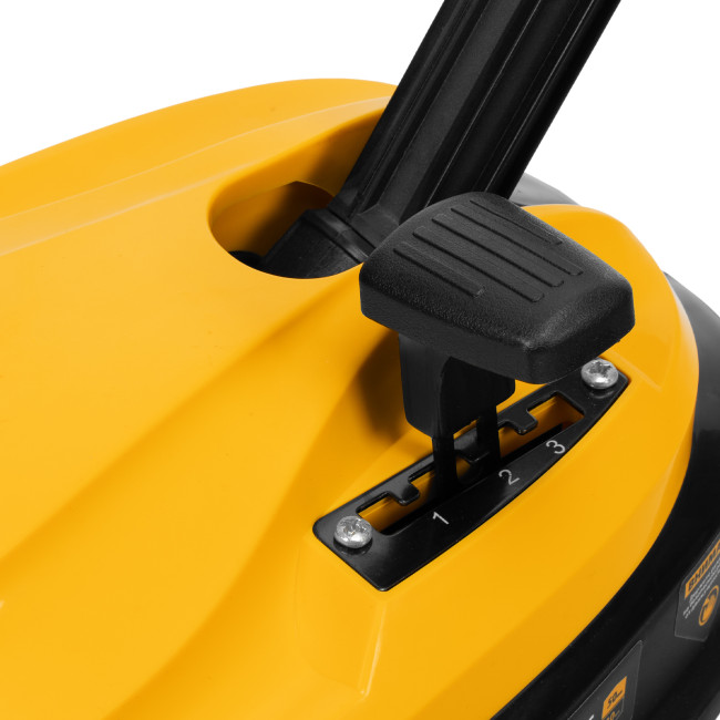 Портативная аккумуляторная газонокосилка CLM-22, Li-ion, 20В, 220 мм // Denzel