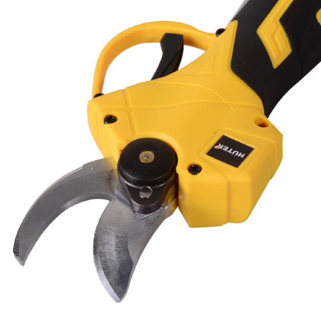 Аккумуляторный секатор CP-20Li-2K EA+ Huter (в комплекте с 2-мя АКБ и ЗУ)