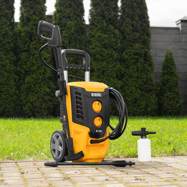 Моечная машина высокого давления R-180, 2200 Вт, 180 бар, 380 л/ч, колесная Denzel