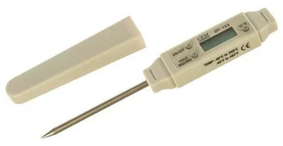Цифровой термометр CEM DT-133